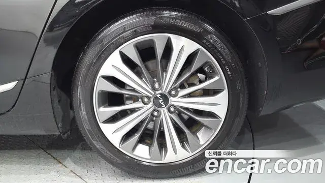 Kia K8 2023 — Şəkil 31/36