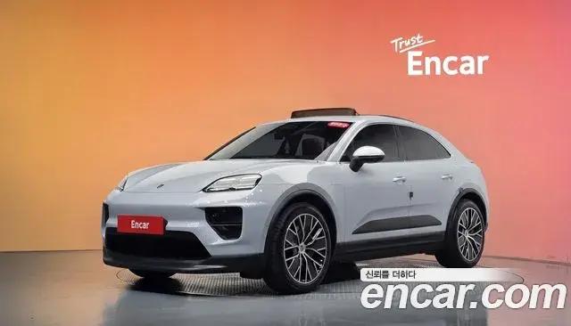 Porsche Macan EV 2025 — Şəkil 7/35