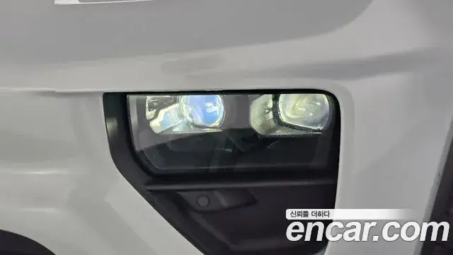 Porsche Macan EV 2025 — Şəkil 6/35