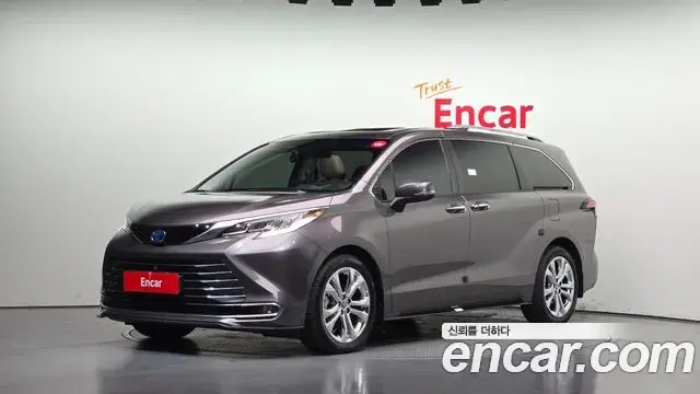 Toyota Sienna 2022 — Şəkil 14/36