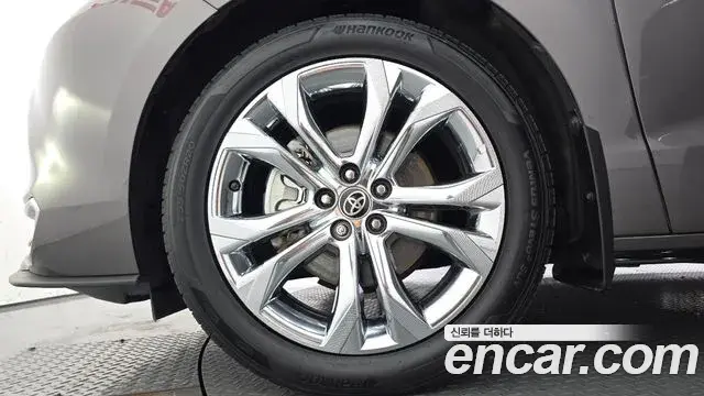 Toyota Sienna 2022 — Şəkil 3/36