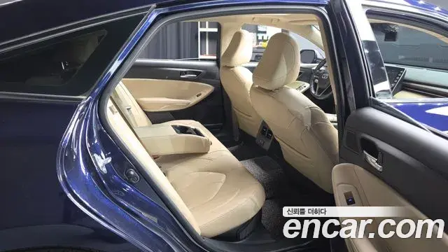 Toyota Avalon 2021 — Photo 11/20