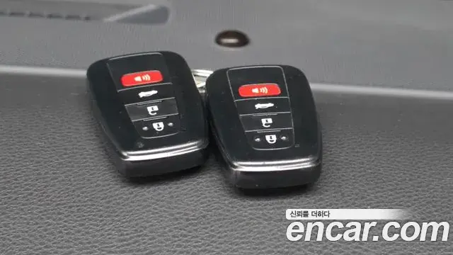 Toyota Avalon 2021 — Photo 15/20