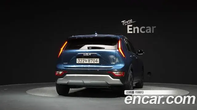 Kia Niro 2023 — Фото 4/20