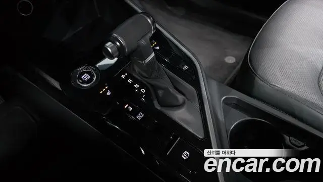 Kia Niro 2023 — Фото 9/20