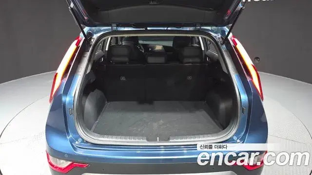 Kia Niro 2023 — Фото 20/20