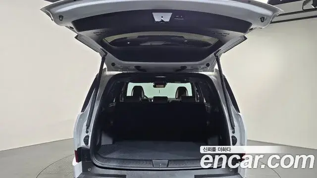 Hyundai Santa Fe 2024 — Фото 18/20