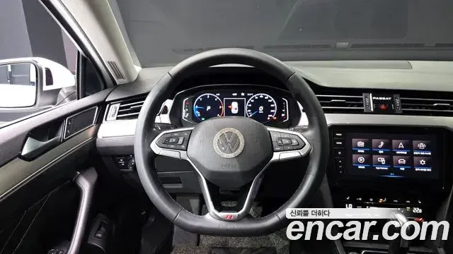 Volkswagen Passat GT 2021 — Фото 13/20