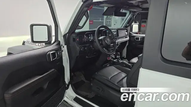 Jeep Wrangler 2025 — Фото 16/20