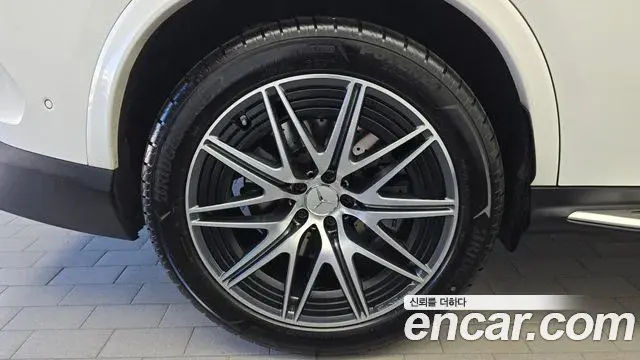 Mercedes-Benz GLC-Class 2024 — Photo 5/20