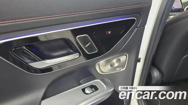 Mercedes-Benz GLC-Class 2024 — Photo 19/20