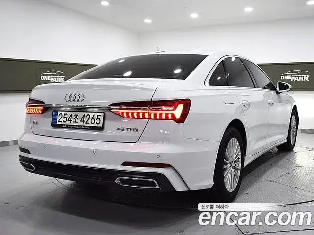 Audi A6 2021 — Фото 3/20