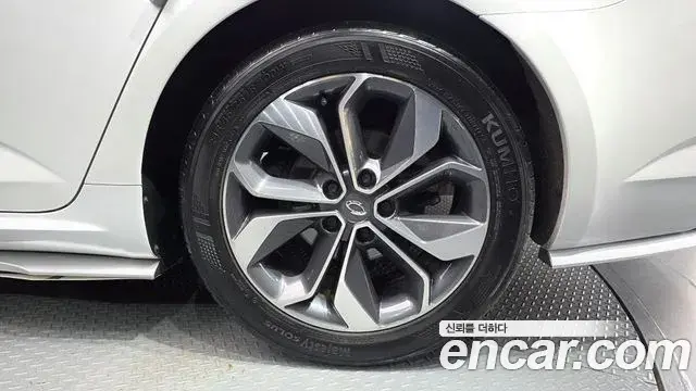 Renault Samsung SM6 2019 — Фото 20/20