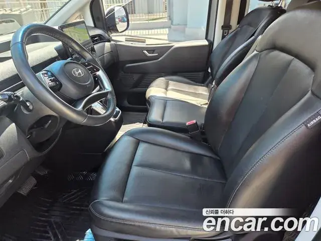 Hyundai Staria 2022 — Фото 10/18