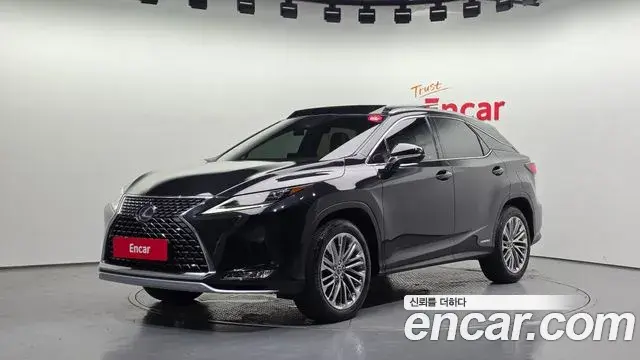 Lexus RX450h 2022 — Фото 1/20