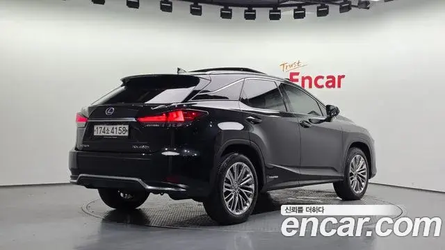 Lexus RX450h 2022 — Фото 2/20