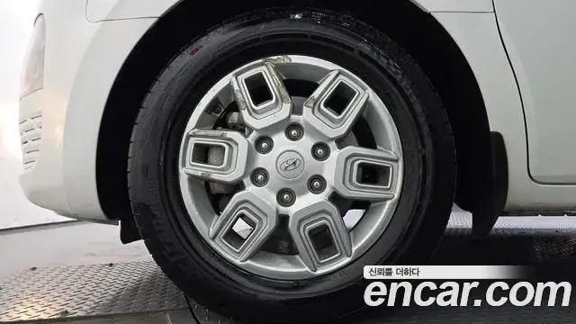 Hyundai Staria 2022 — Photo 5/20