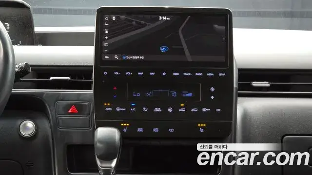 Hyundai Staria 2022 — Photo 14/20