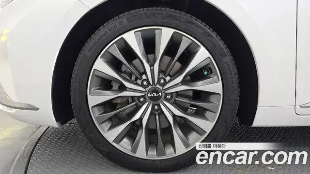 Kia K8 2022 — Photo 5/20