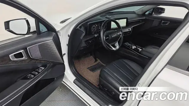 Kia K8 2022 — Photo 10/20
