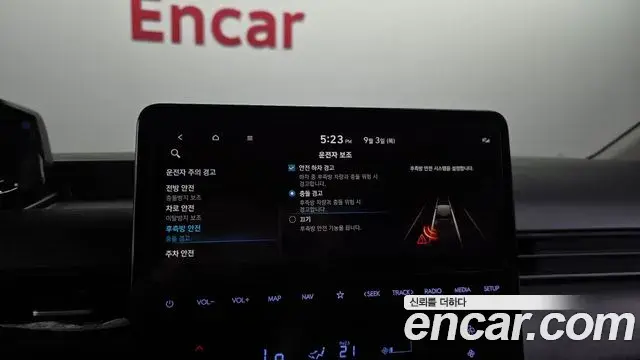 Hyundai Staria 2025 — Фото 17/20