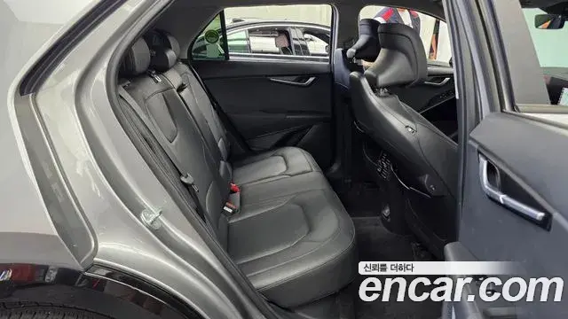 Kia Niro 2023 — Фото 12/20