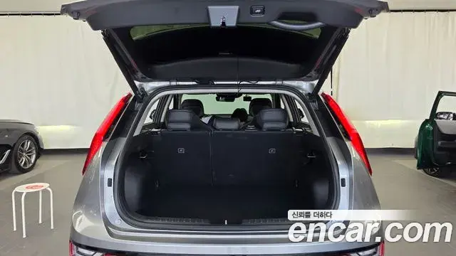 Kia Niro 2023 — Фото 20/20