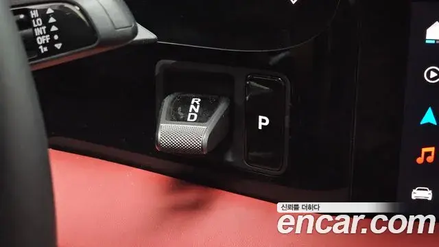 Porsche Taycan 2024 — Şəkil 16/37