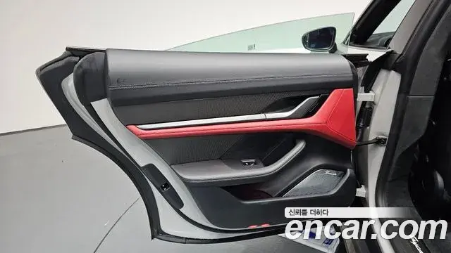 Porsche Taycan 2024 — Şəkil 29/37