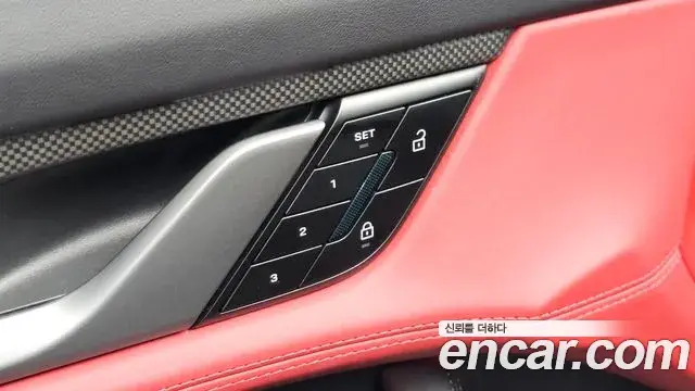 Porsche Taycan 2024 — Şəkil 25/37