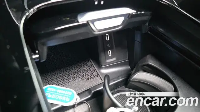 Mercedes-Benz GLC-Class 2025 — Photo 11/41