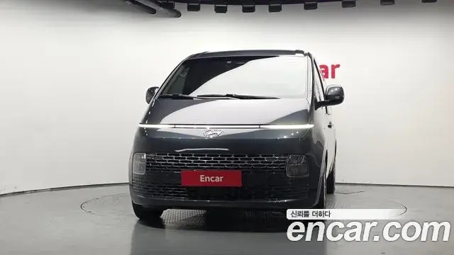 Hyundai Staria 2022 — Photo 3/20