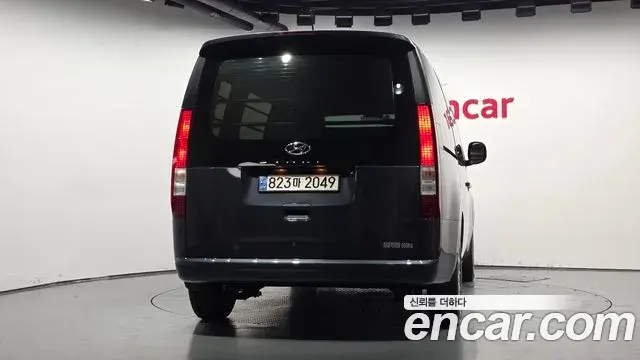 Hyundai Staria 2022 — Photo 4/20