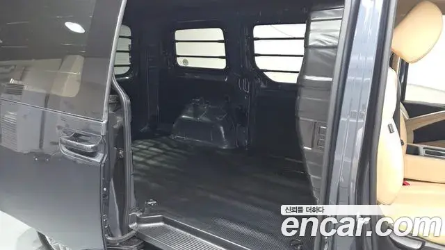 Hyundai Staria 2022 — Photo 11/20