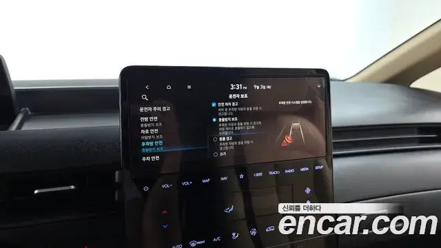 Hyundai Staria 2022 — Photo 15/20