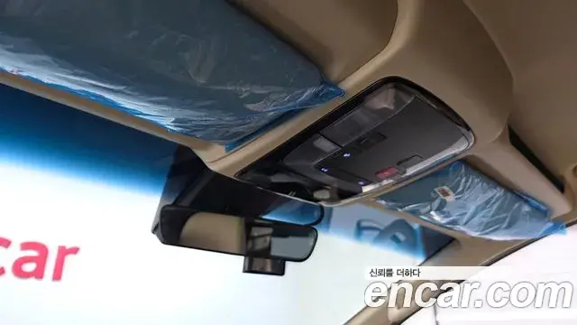 Hyundai Staria 2022 — Photo 16/20