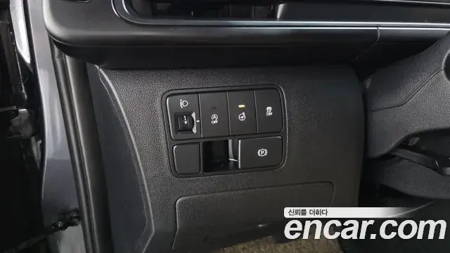 Hyundai Staria 2022 — Photo 17/20