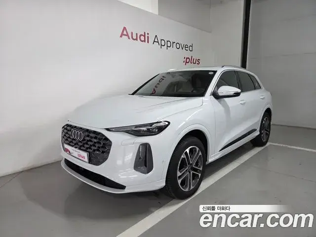 Audi Q5 2025 — Фото 9/18