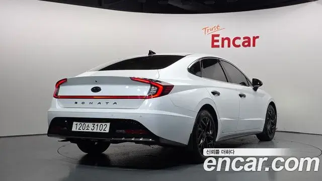 Hyundai Sonata 2021 — Фото 2/20