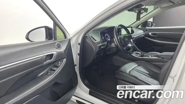 Hyundai Sonata 2021 — Фото 10/20