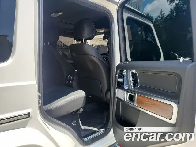 Mercedes-Benz G-Class 2025 — ფოტო 10/20