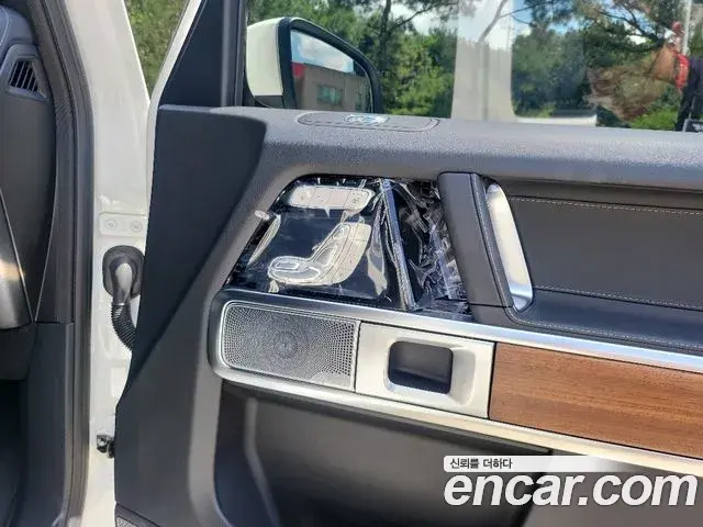 Mercedes-Benz G-Class 2025 — ფოტო 16/20
