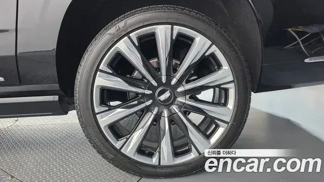 Cadillac Escalade 2026 — Şəkil 1/40