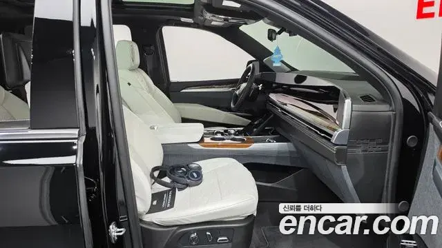 Cadillac Escalade 2026 — Şəkil 7/40