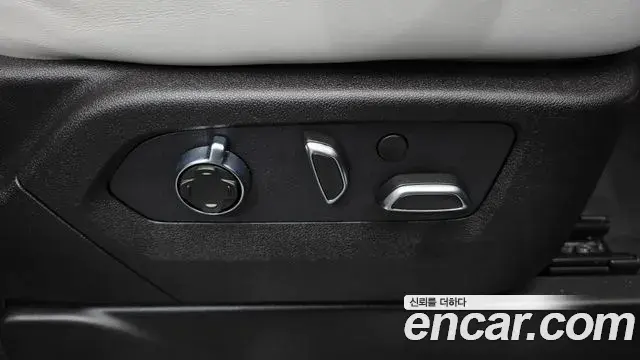 Cadillac Escalade 2026 — Şəkil 19/40