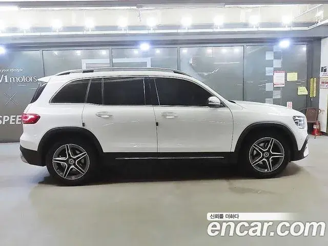 Mercedes-Benz GLB-Class 2021 — Фото 3/20