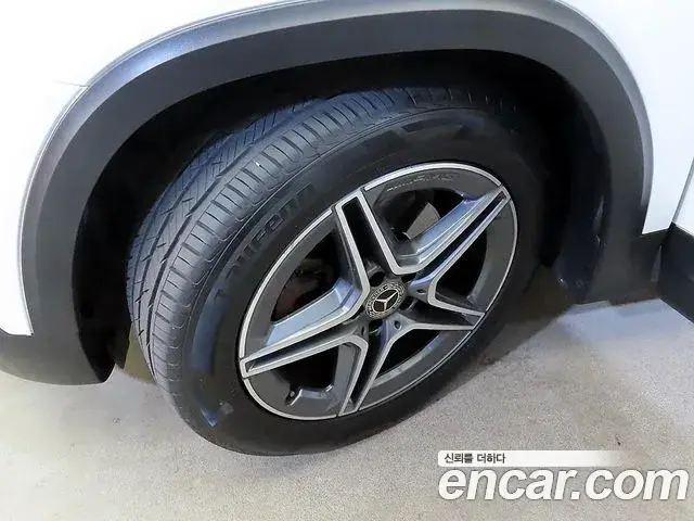 Mercedes-Benz GLB-Class 2021 — Фото 20/20
