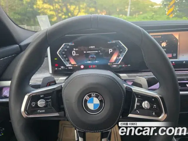 BMW 7 Series 2023 — Фото 17/19