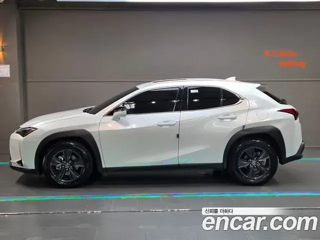 Lexus UX300h 2025 — Şəkil 13/20