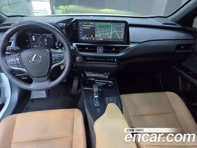 Lexus UX300h 2025 — Şəkil 9/20